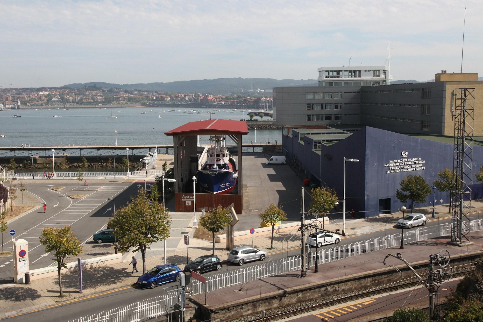 Hotel Urh Palacio De Oriol Santurtzi Exterior photo